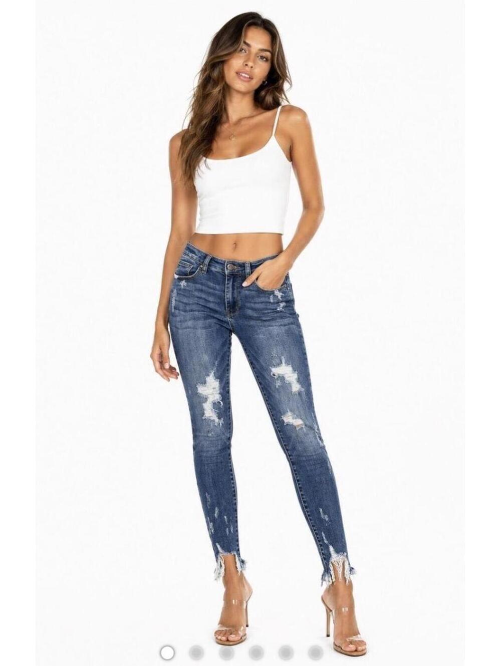 Judy Blue Skinny Fit Distressed Jeans Size 15/32